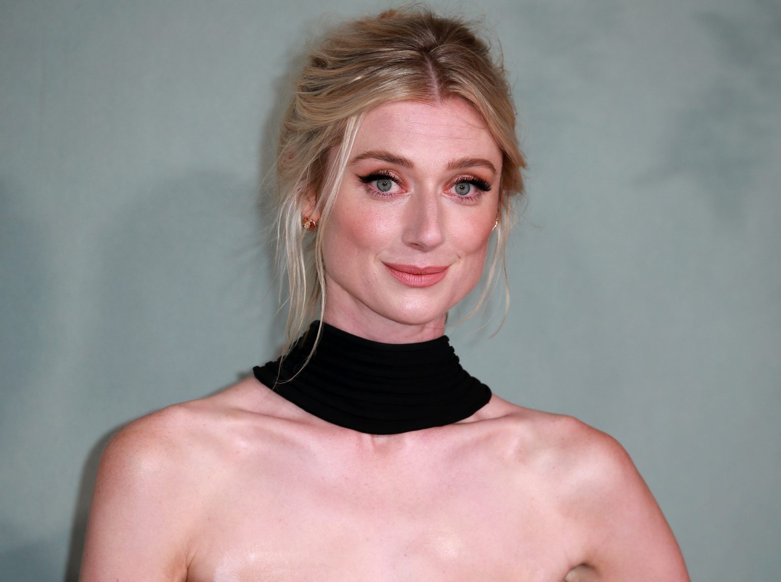 Elizabeth Debicki Channels Princess Diana’s Elegance at Emmys